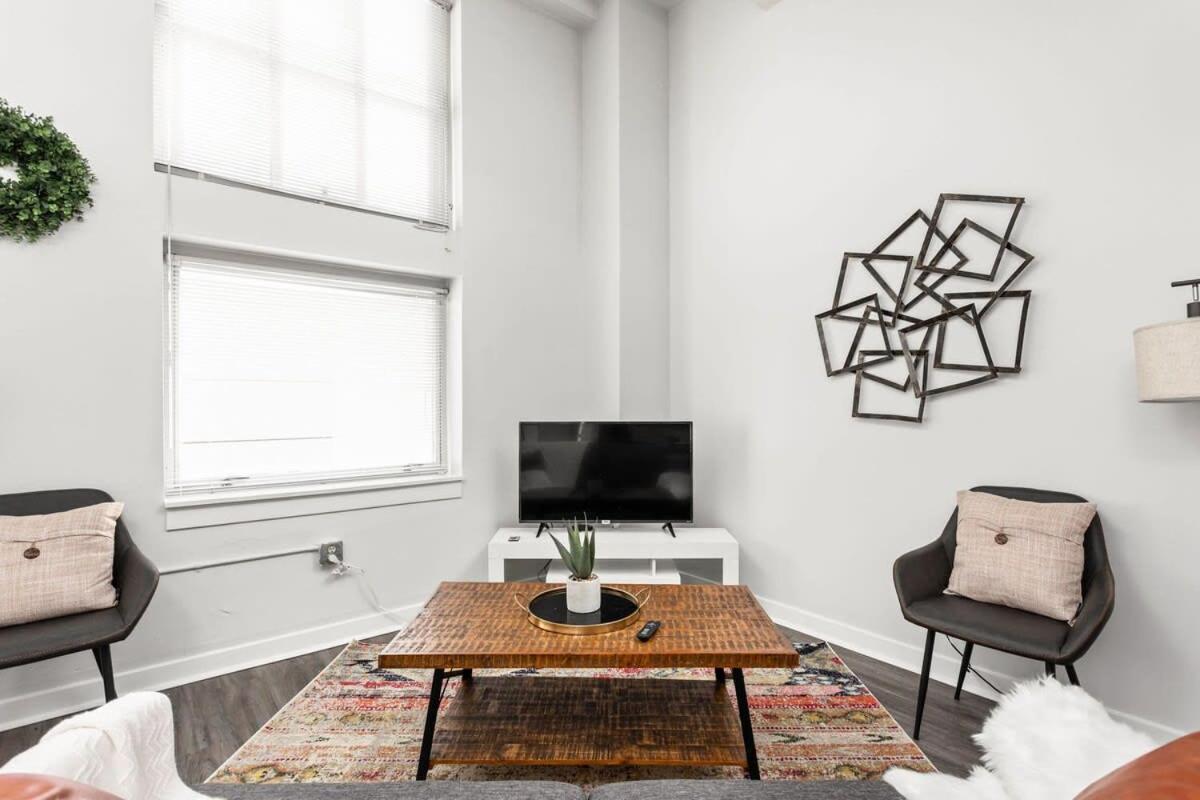 Modern Downtown Apartment 2Br 2Ba By Cozysuites Indianapolis Zewnętrze zdjęcie