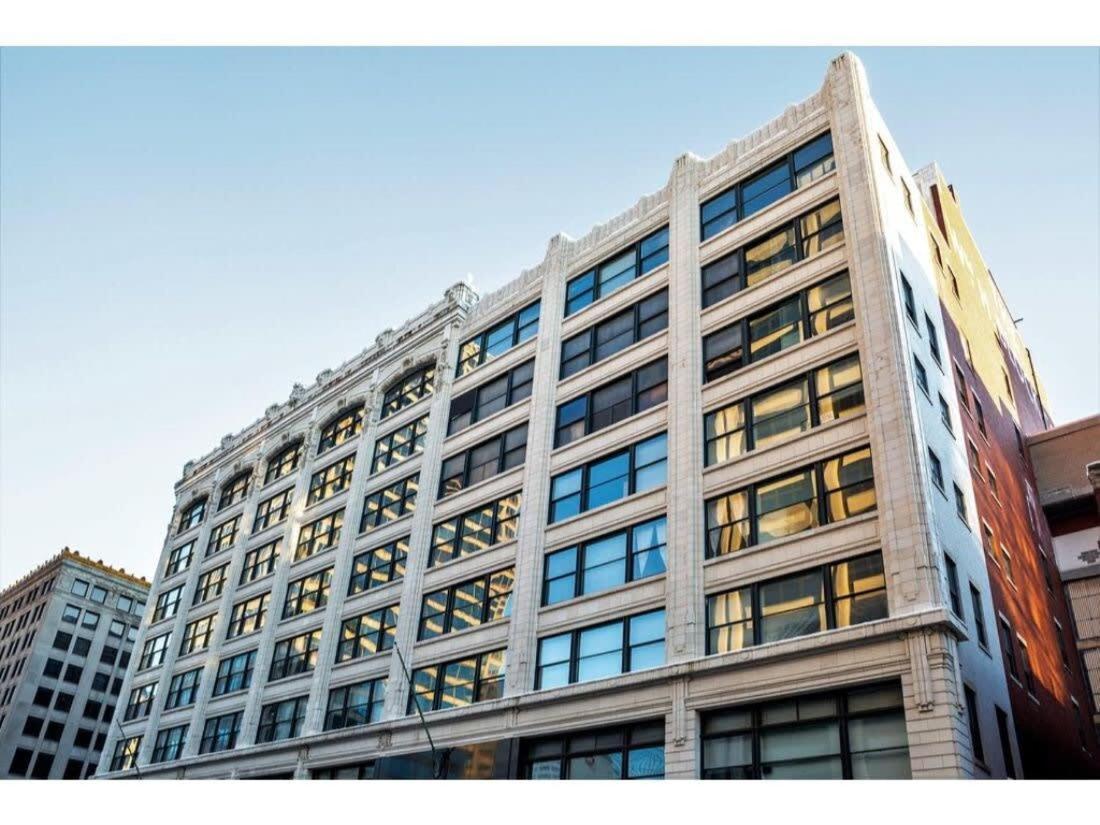 Modern Downtown Apartment 2Br 2Ba By Cozysuites Indianapolis Zewnętrze zdjęcie