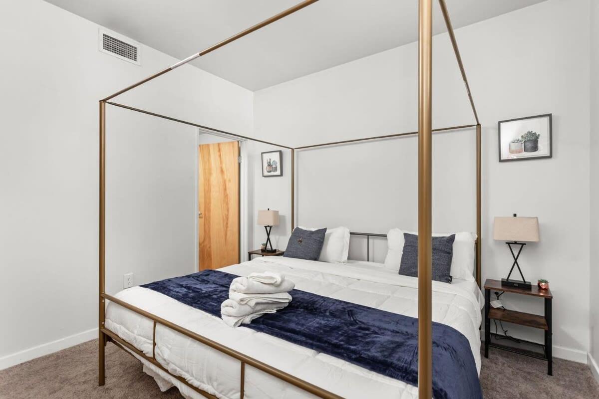 Modern Downtown Apartment 2Br 2Ba By Cozysuites Indianapolis Zewnętrze zdjęcie