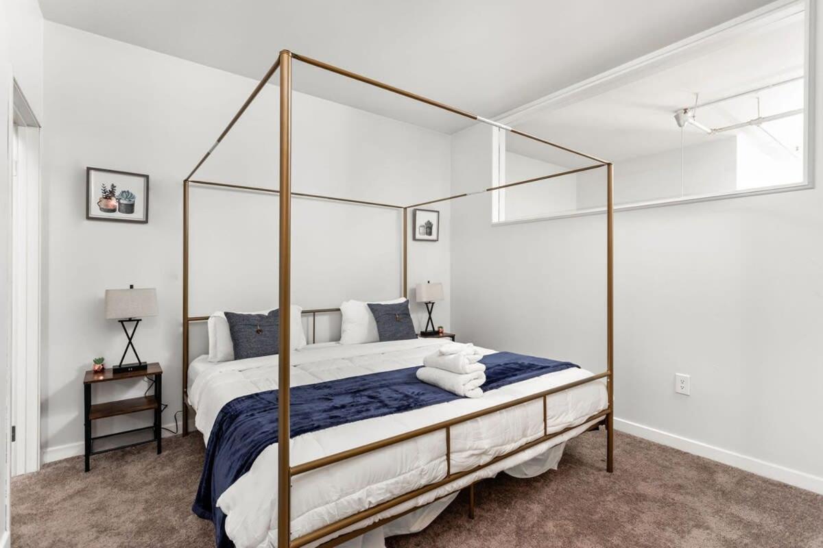 Modern Downtown Apartment 2Br 2Ba By Cozysuites Indianapolis Zewnętrze zdjęcie
